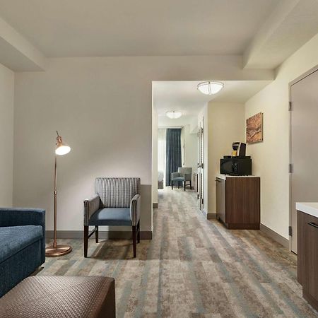 Hilton Garden Inn Charlotte/Ayrsley Kültér fotó